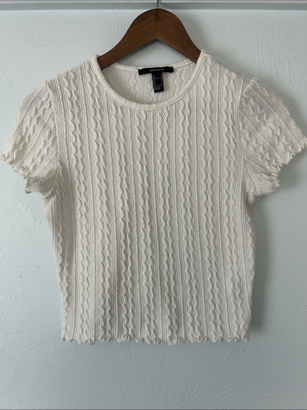 Forever 21 Cream Textured Cable Knit Short Sleeve Tee w Lettuce Trim